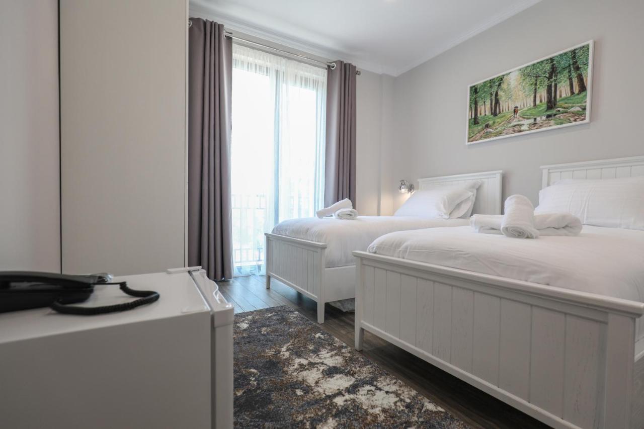 קורצ'ה Hotel Peroni מראה חיצוני תמונה